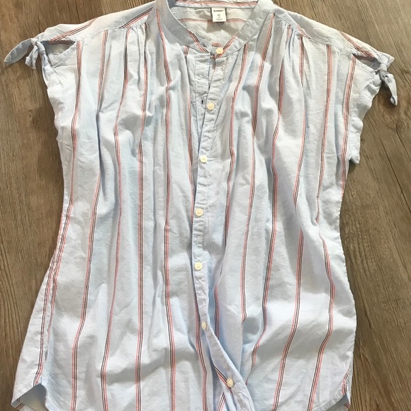 Old Navy Tops - NWOT- Old Navy Button Up
